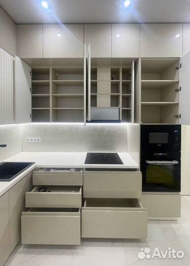 Кухни на заказ от фабрики