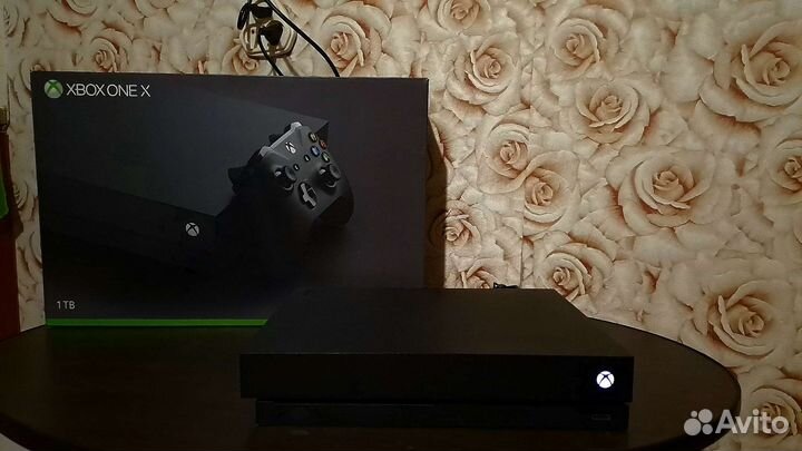 Xbox One X 1tb с играми и подпиской