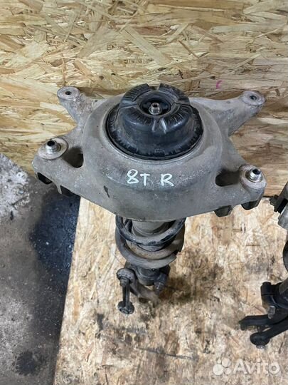 Стойка передняя Ауди A5 8T левая правая