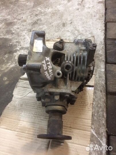 Роздаткa Nissan xtrail 33100-8H513 МКПП