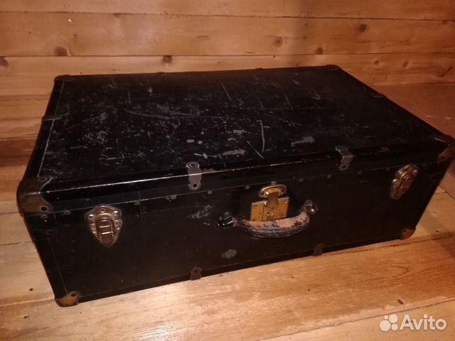 Продам Чемодан черный