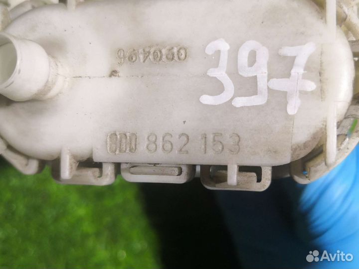 Блокиратор лючка бензобака вакуумный Audi A4 b5