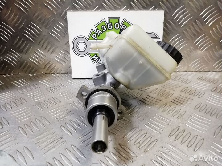 Главный тормозной цилиндр Ford Mondeo 3 2.0 2002г