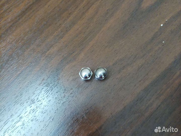 Колпачки новые на велосипед