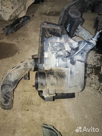 Корпус воздушного фильтра тиида Tiida C11