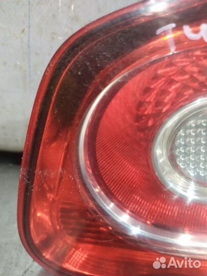 Фонарь в крышку багажника задний правый Volkswagen