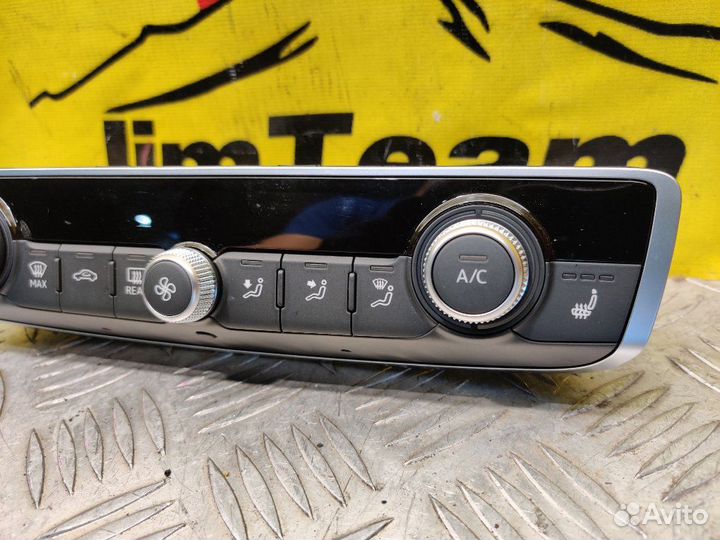 Блок управления климат-контролем Audi Q3 Sportback