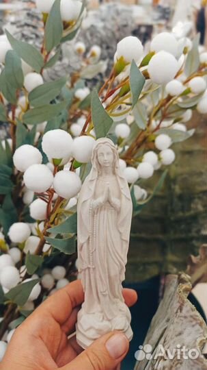 Дева Мария статуэтка