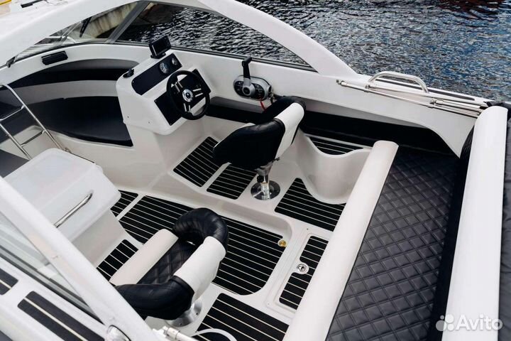 Катер Phoenix 600HT