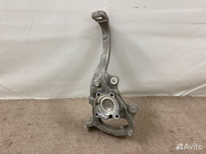 Кулак поворотный передний левый Mercedes-Benz