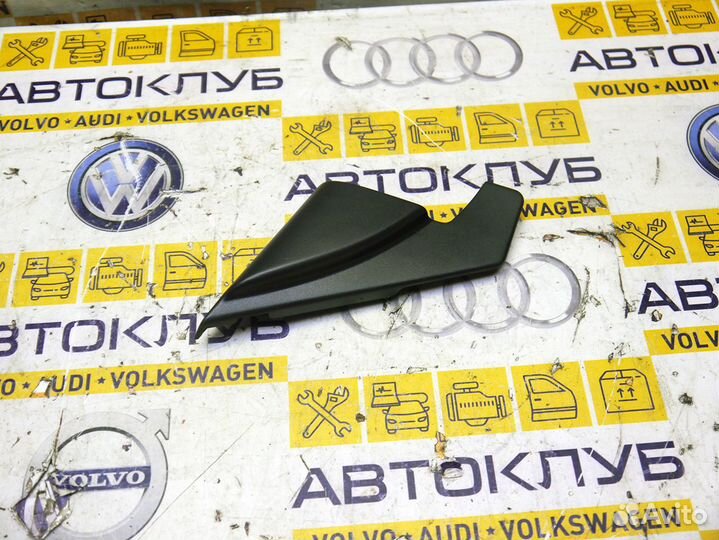 Заглушка зеркала правая S40 Вольво