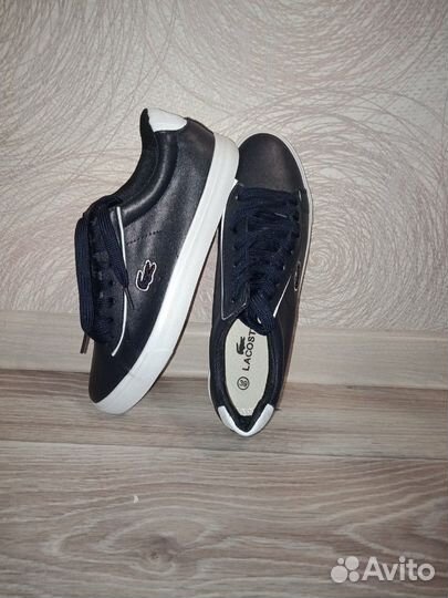 Кроссовки новые 37