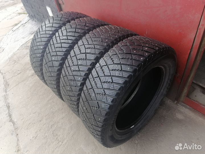 Goodyear UltraGrip Ice Arctic SUV 225/60 R18 104T