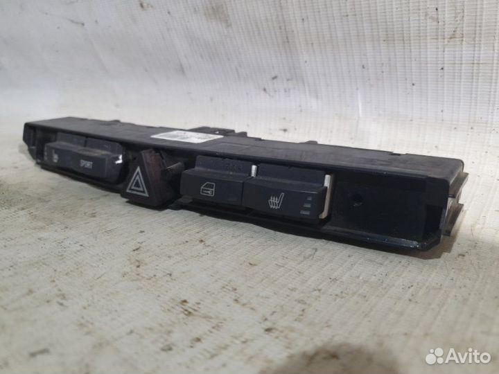 Кнопка аварийной сигнализации Opel Astra H Z16XE1