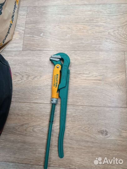 Ключи, штангель, чертилки