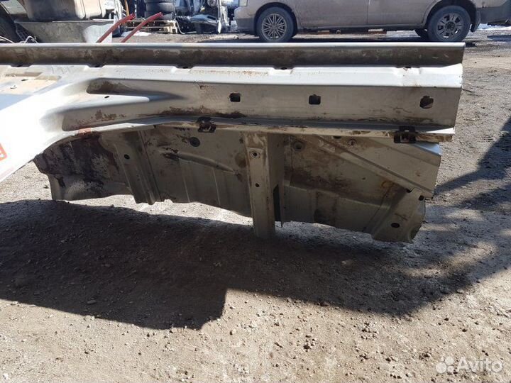 Центральная стойка кузова левая Mercedes-Benz