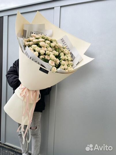 Букет гигант из кустовых роз