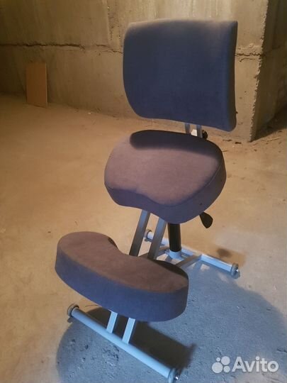 Коленный стул со спинкой олимп