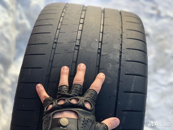 Michelin Pilot Super Sport 255/30 R20 и 305/25 R20