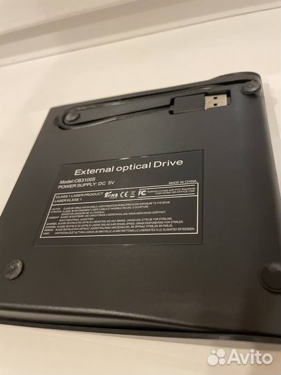 Оптический привод для CD / DVD дисков