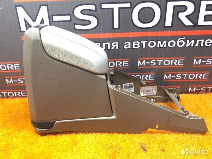 Консоль между сидений Volvo Xc90 C95 B6324S5 2008