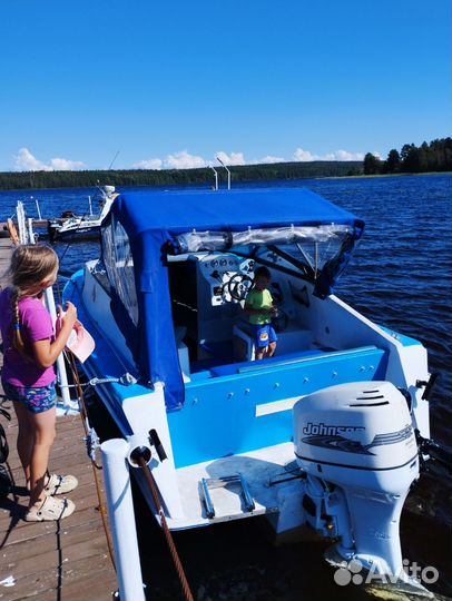 Катер. гольфстрим