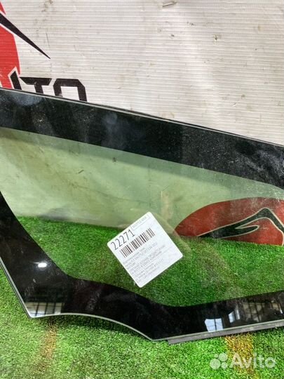 Форточка кузова правая Honda Fit Shuttle GP2 LDA