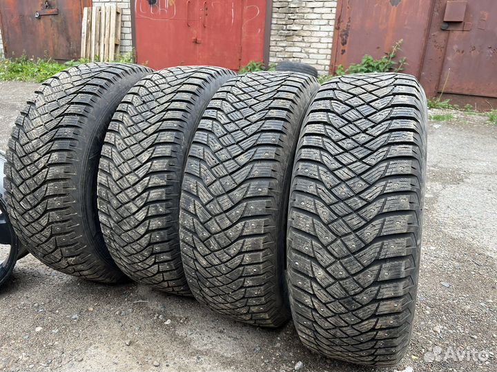 Goodyear Ultra Grip Ice Arctic 2 SUV 265/65 R17 116T