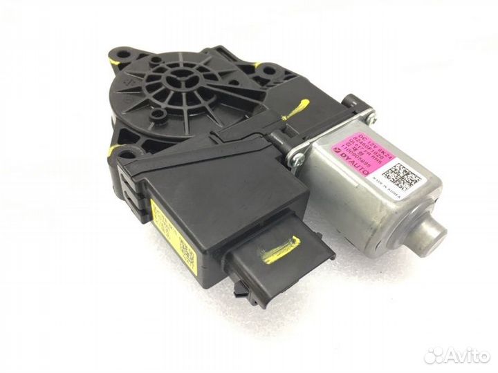 Моторчик стеклоподъемика передний правый Kia