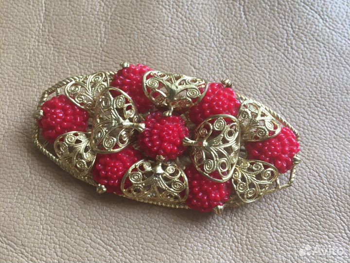 Брошь хризантема Чехия винтаж пресованое стекло