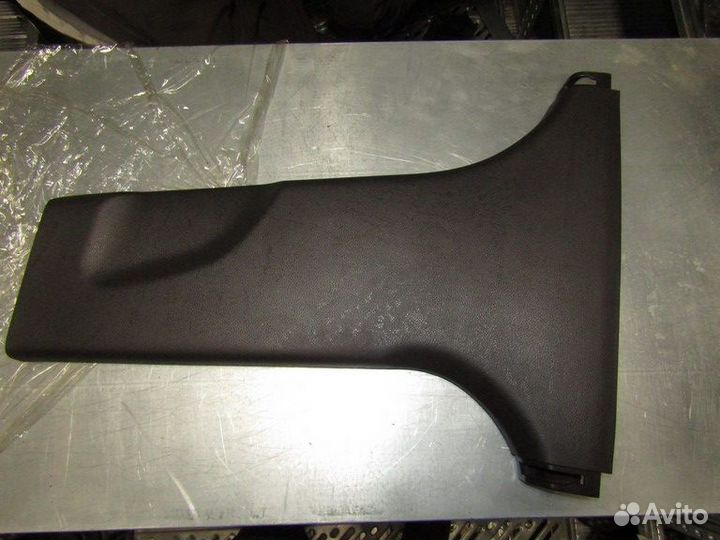 Обшивка стойки i40 2011