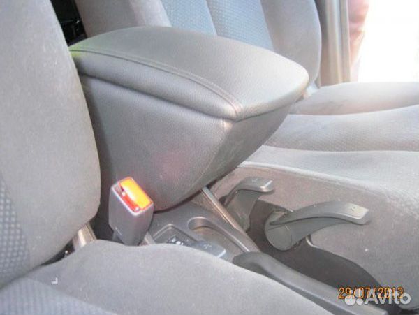 Подлокотник для Nissan Tiida / Ниссан Тиида