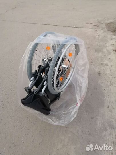 Кресло-коляска для инвалидов