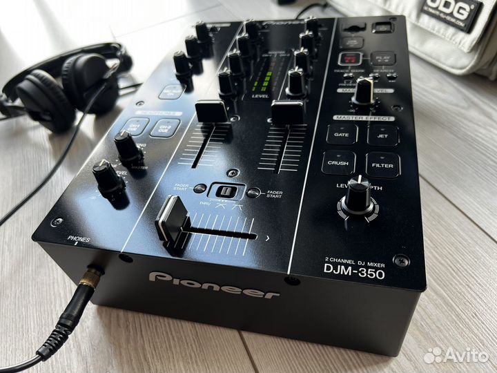 Pioneer DJM 350 микшерный пульт