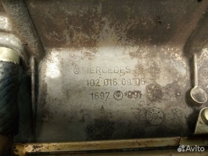 Крышка головки блока Mercedes-Benz E-Class W124