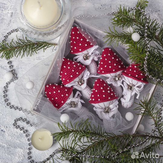 Вязаные мухоморы ёлочные игрушки, новогодний декор