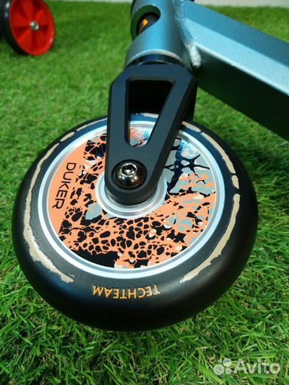 Самокат трюковой