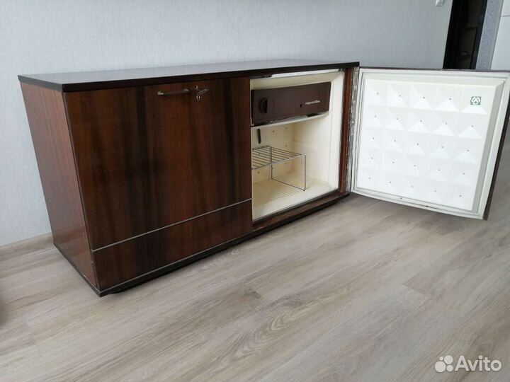 Мини бар холодильник