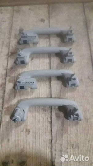 Toyota Corolla E120 ручка потолка