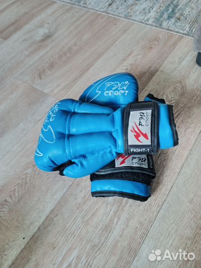 Форма рукопашного боя. Щитки в комплекте