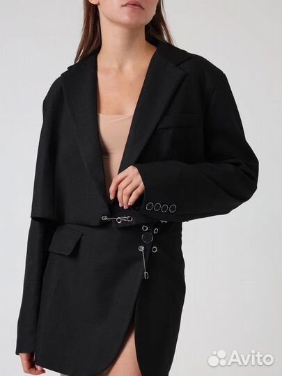 Костюм с юбкой