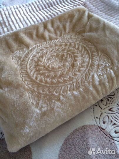 Покрывало на кровать новое