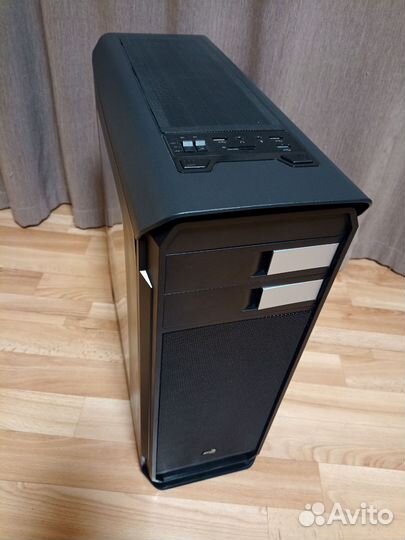 Корпус AeroCool Aero-500