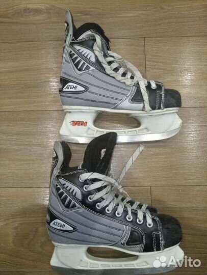 Коньки хоккейные