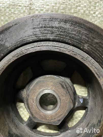 Шкив коленвала Volkswagen Passat B5 2.3