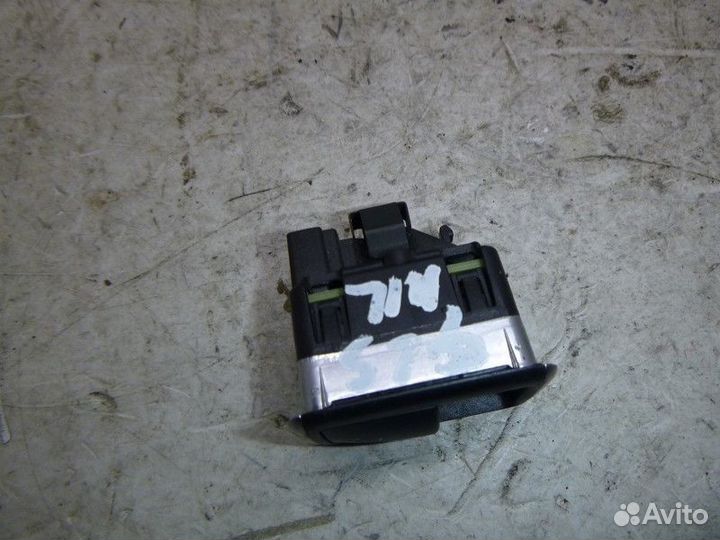 Кнопка открывания багажника mercedes benz GL-class