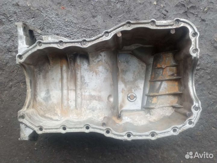 Поддон двигателя 8200 050 570