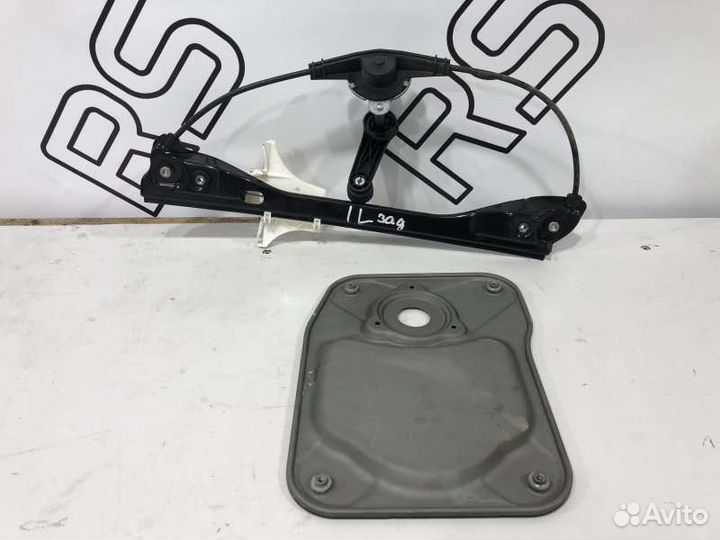 Стеклоподъемник задний левый Skoda Fabia 2 Рестайл