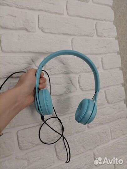 Беспров + провод наушники
