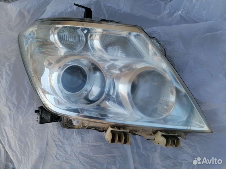 Фара правая Nissan Patrol Y62